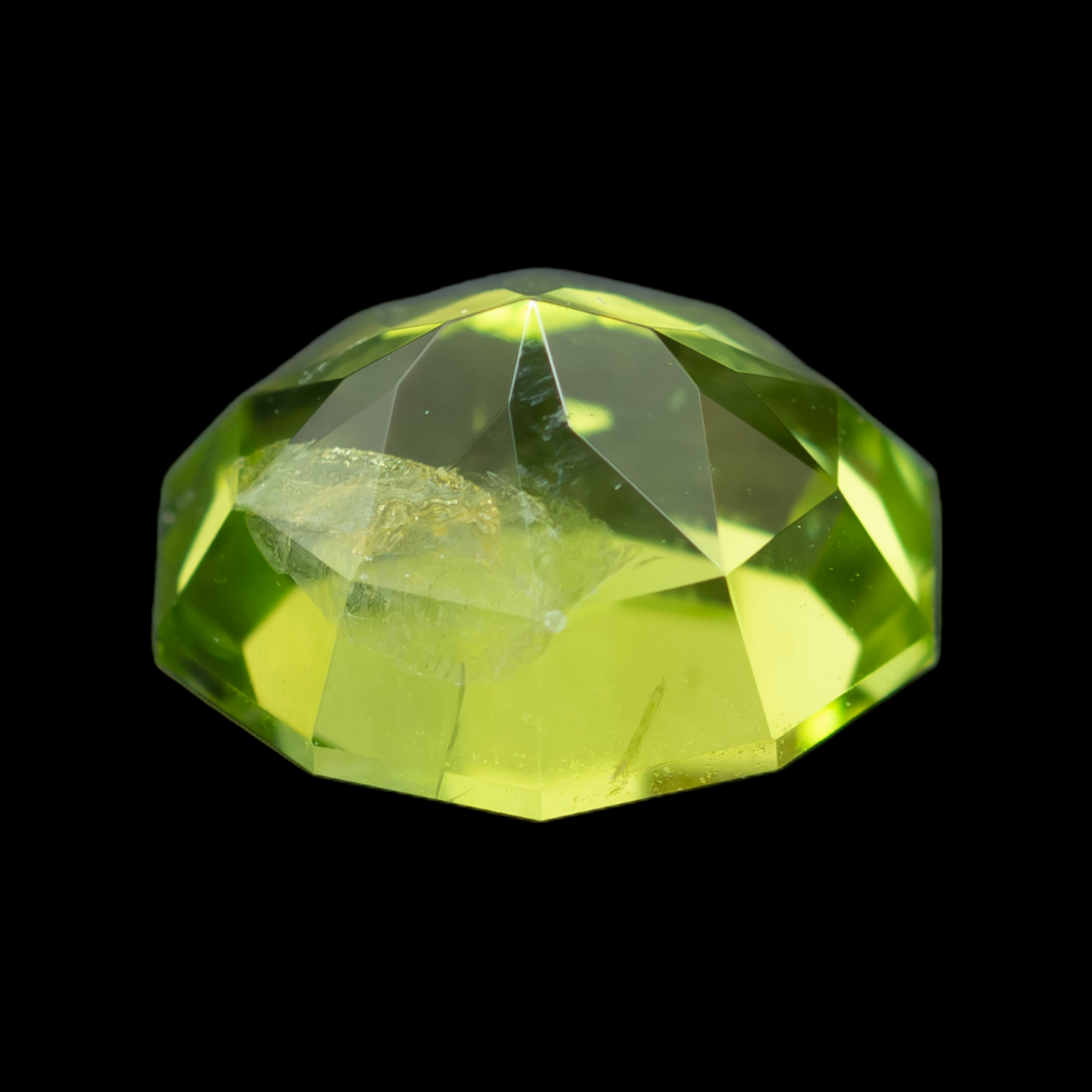 Peridot, 1.64ct, 7.52x6.5mm