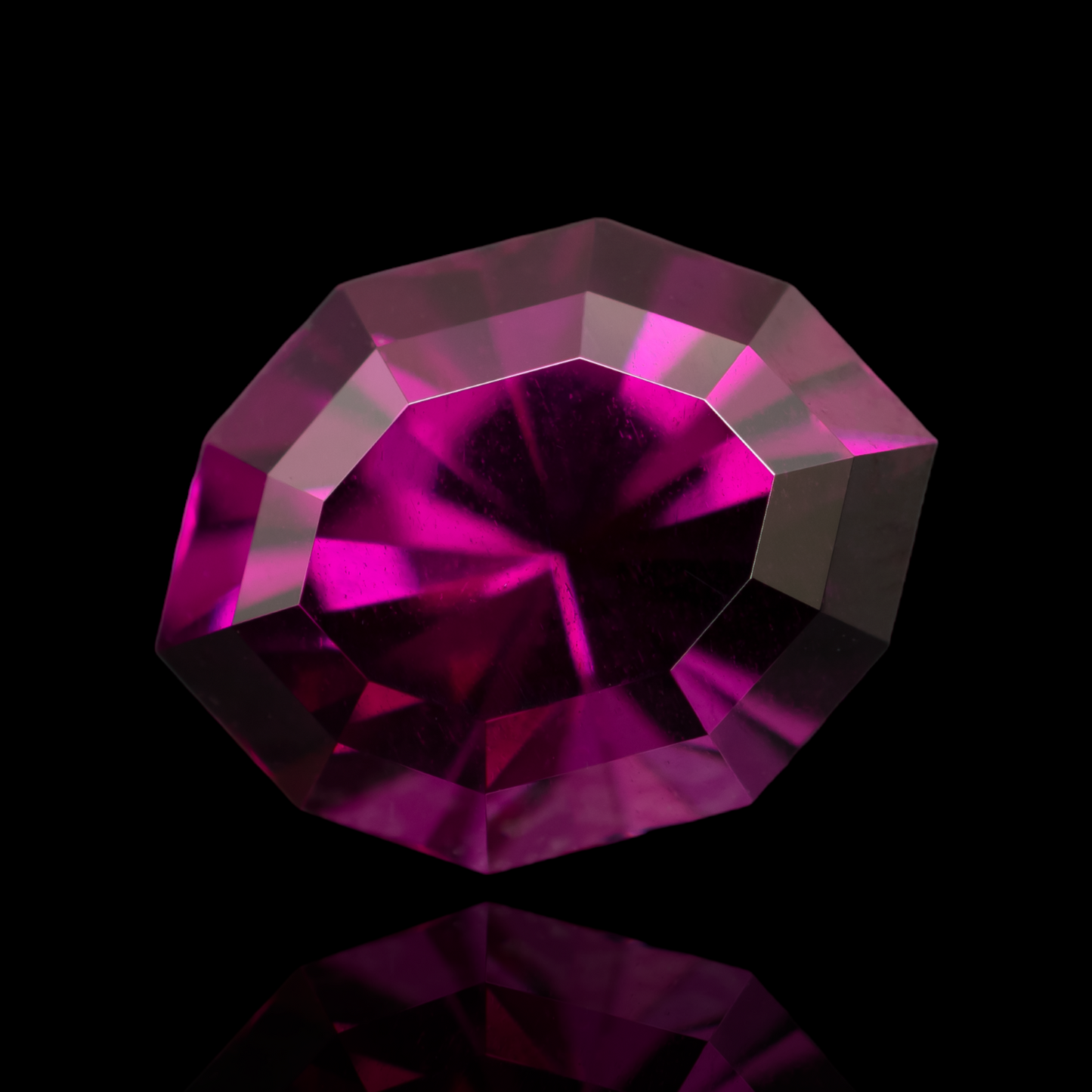 Tanzanian Rhodolite Garnet, 2.75ct, 9.68x7.3mm