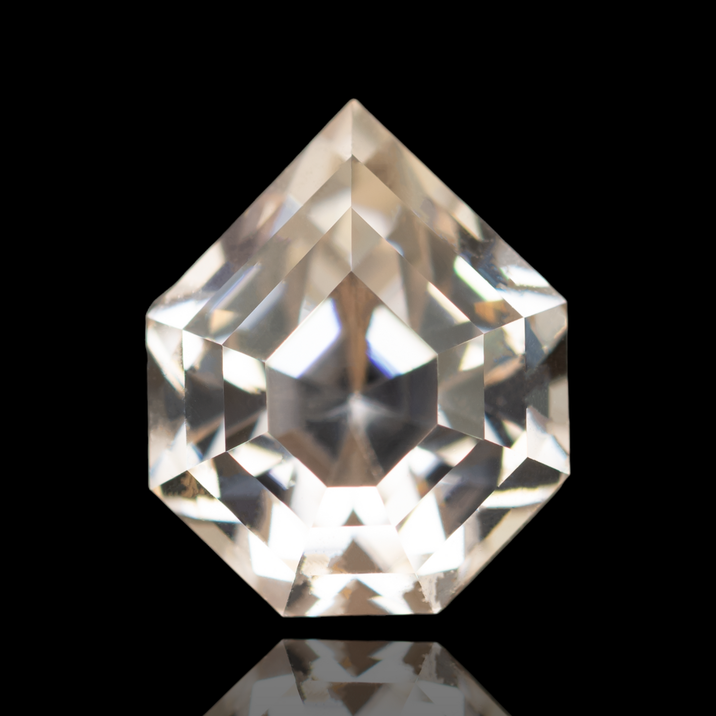 Zircon, 3.47ct, 8.94x7.26mm