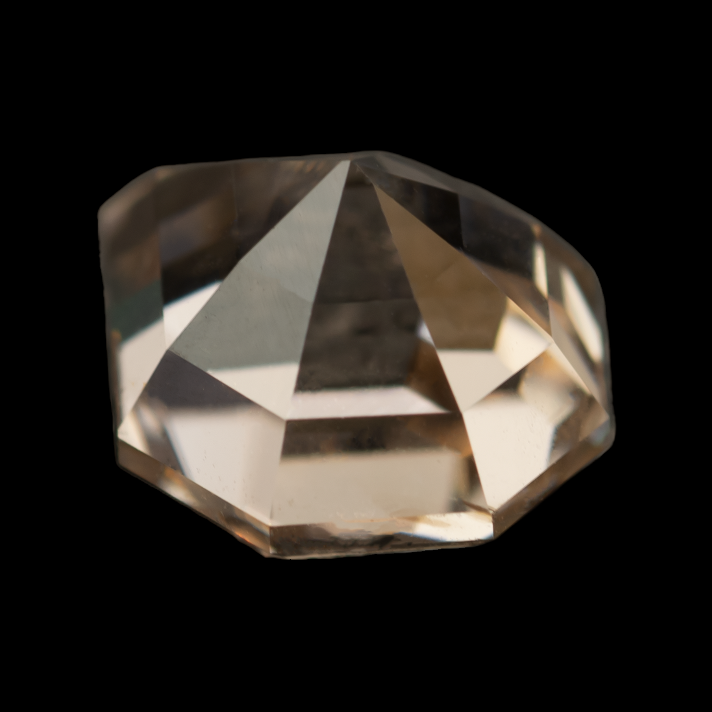 Zircon, 3.47ct, 8.94x7.26mm