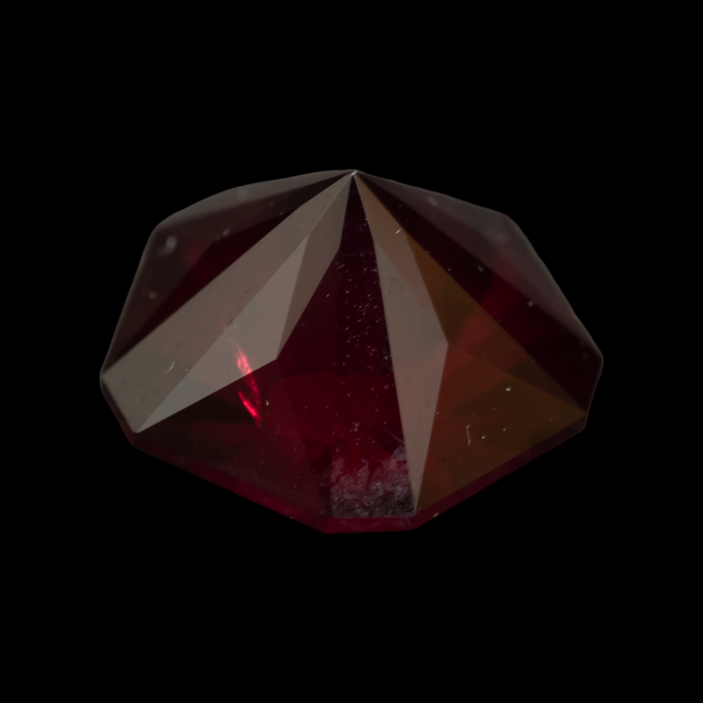 Rhodolite Garnet, 4.83ct, 10.36x10.85mm