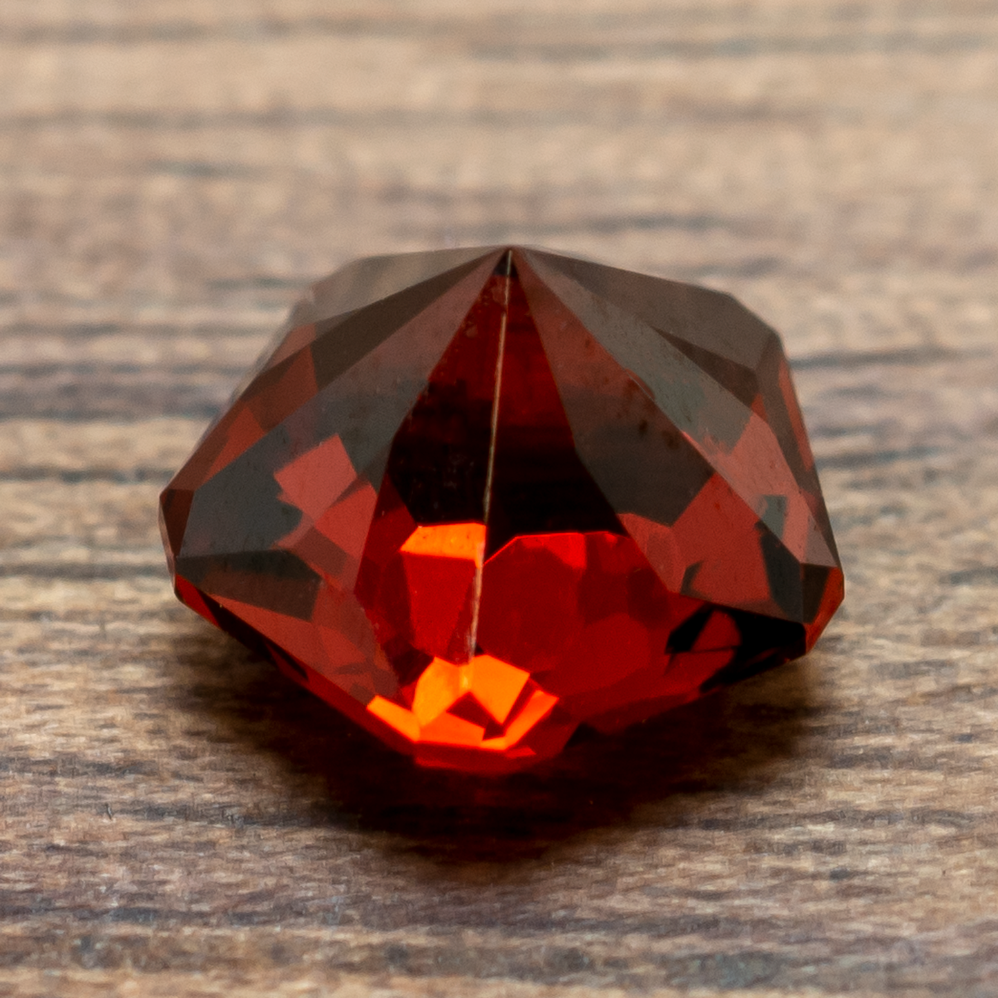 Pyralspite Garnet, 1.08ct, 6.01mm