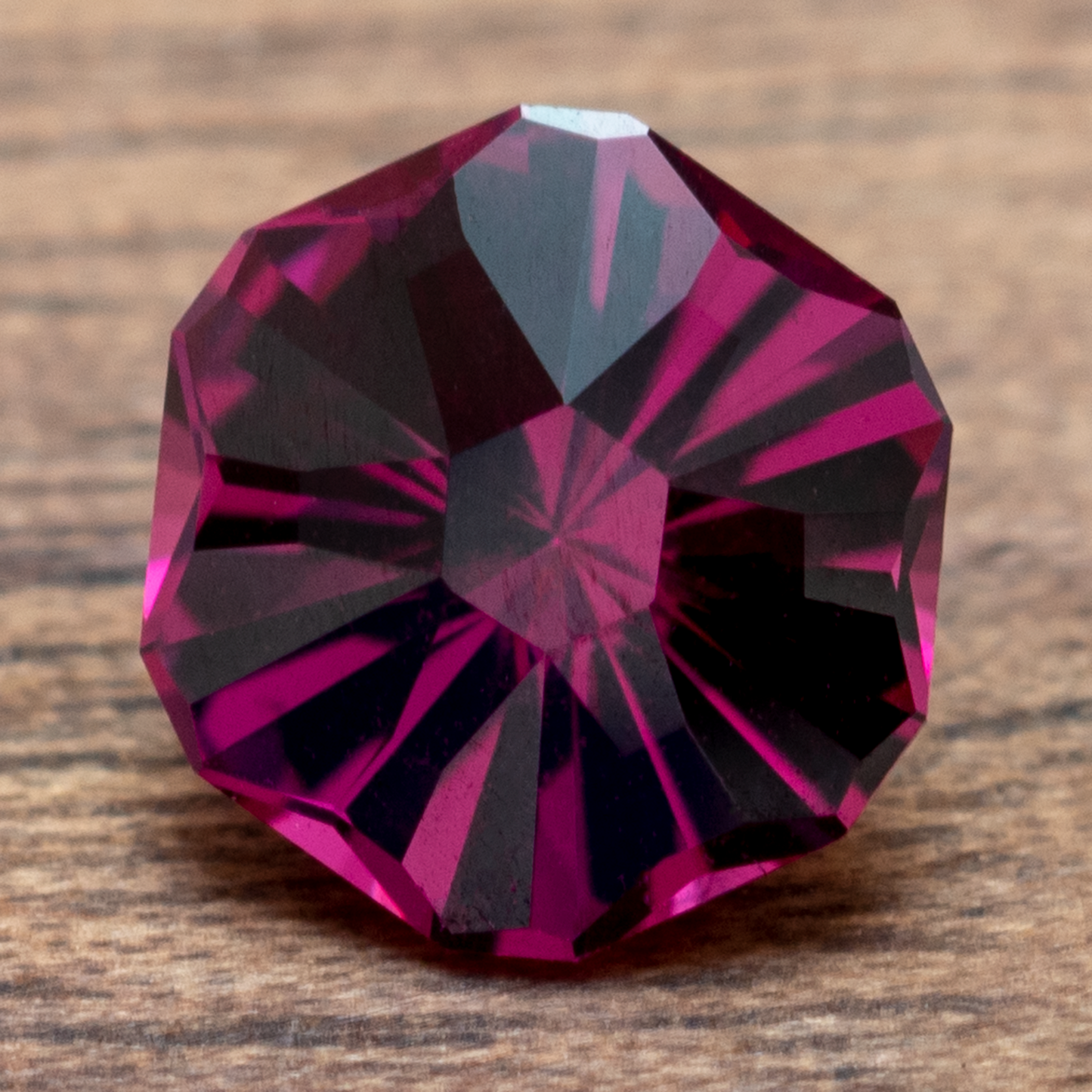 Rhodolite Garnet, 1.15ct, 6.62mm