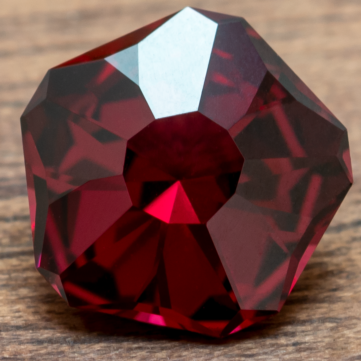 Rhodolite Garnet, 1.81ct, 7.81mm