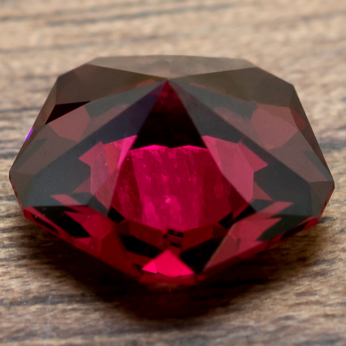 Rhodolite Garnet, 1.81ct, 7.81mm