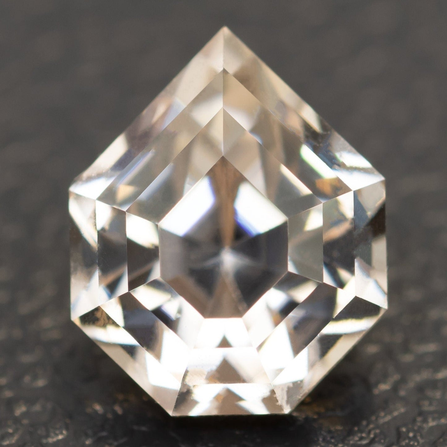 Zircon, 3.47ct, 8.94x7.26mm