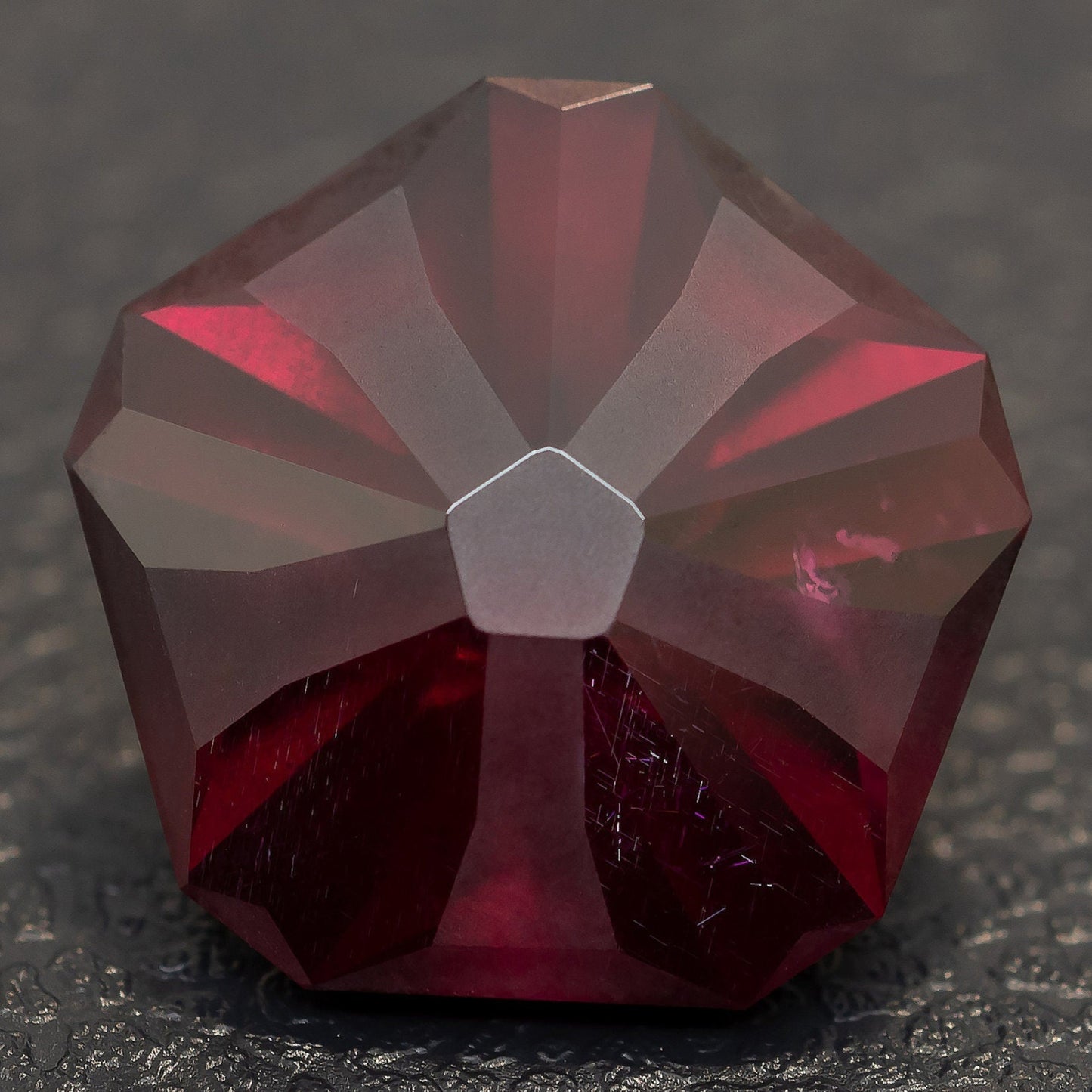 Rhodolite Garnet, 4.83ct, 10.36x10.85mm